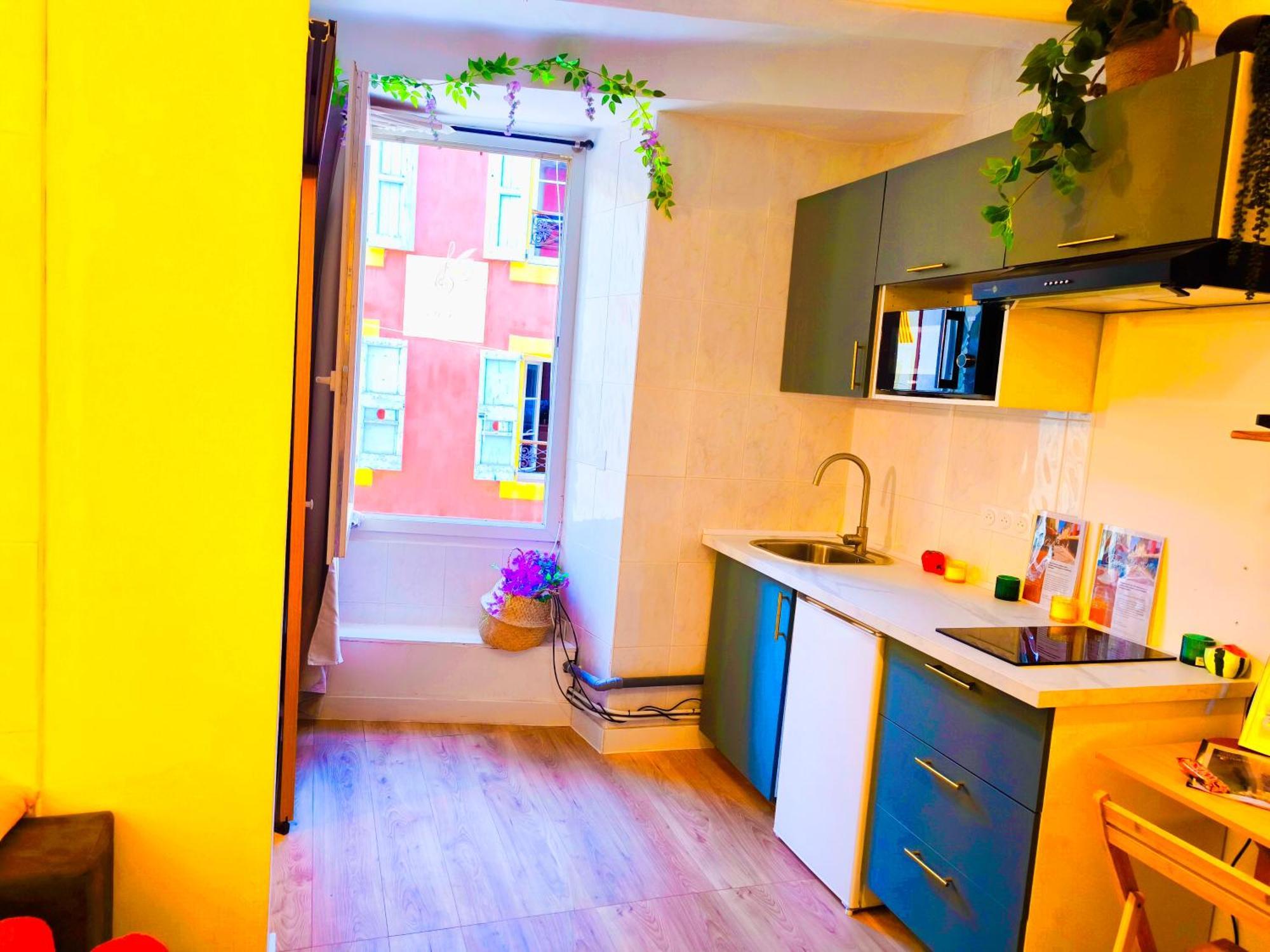 Le King & Suites Etoilees Gréoux-les-Bains Exteriör bild